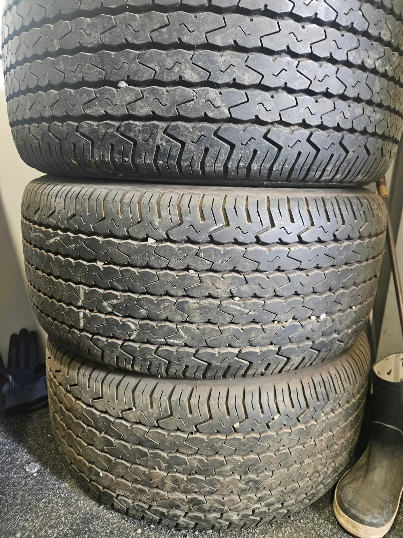 Second-hand tyres showing their tread patterns